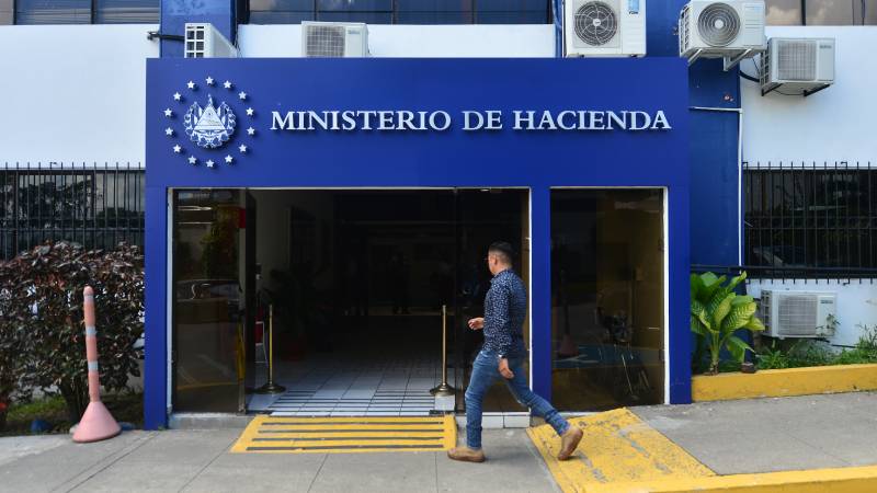 hacienda-proyecta-cerrar-el-ano-con-superavit-impulsado-por-mayor-recaudacion-fiscal